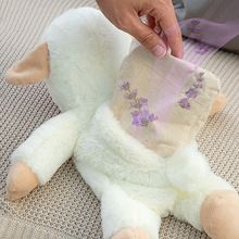 Lade das Bild in den Galerie-Viewer, Schafplüsch mit wärmender und kühlender Wirkung