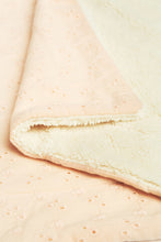 Naložite sliko v pregledovalnik galerije, PLIŠASTA ODEJICA 80X100 | ROZA