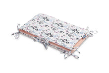 Naložite sliko v pregledovalnik galerije, Obroba za posteljico Sensillo®️ | Pink Butterflies