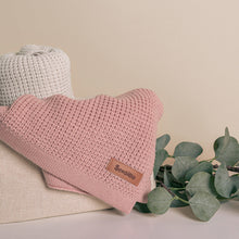 Prenesite sliku u preglednik galerije, DEKA OD 100% MERINO VUNE | LIGHT PINK