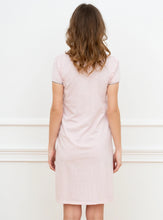 Lade das Bild in den Galerie-Viewer, Nachthemd Felicita - Rosa