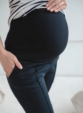 Naložite sliko v pregledovalnik galerije, Nosečniške elegantne hlače Gracefit - Navi