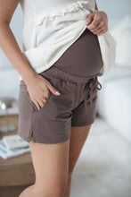 Naložite sliko v pregledovalnik galerije, Nosečniške kratke hlače Milk&Love | Cappuccino