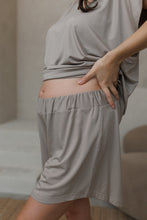 Lade das Bild in den Galerie-Viewer, Umstandsshorts Mocha | Beige