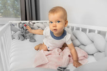 Lade das Bild in den Galerie-Viewer, Kitka za posteljico 210 cm | PINK
