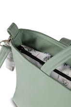 Nahrávajte obrázok do prehliadača galérie, Previjalna torba Fall Forest Sensillo®️ | Olivno zelena
