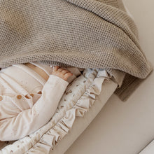 Lade das Bild in den Galerie-Viewer, MERINO WOLLE DECKE MOTTLED | BEIGE
