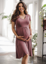 Naložite sliko v pregledovalnik galerije, Nosečniška obleka Mommy Chic | Roza

