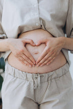 Lade das Bild in den Galerie-Viewer, Umstandsshorts Latte Mama | Cappuccino
