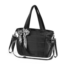 Lade das Bild in den Galerie-Viewer, Cami Wickeltasche | Schwarz
